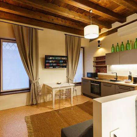 Apartment Domus - Elegante Residenza Satiro Verona